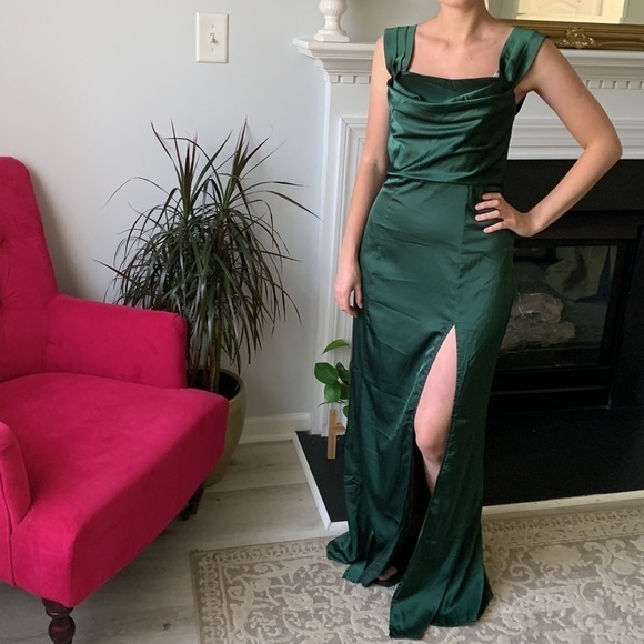 Showpo. Amethyst Green dress front‎ split holidays bridesmaids size 8 Prom satin - Picture 3 of 16